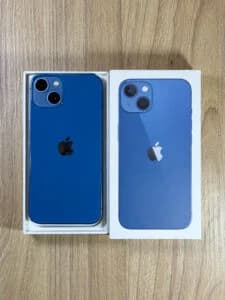 iPhone 13 - Blue
